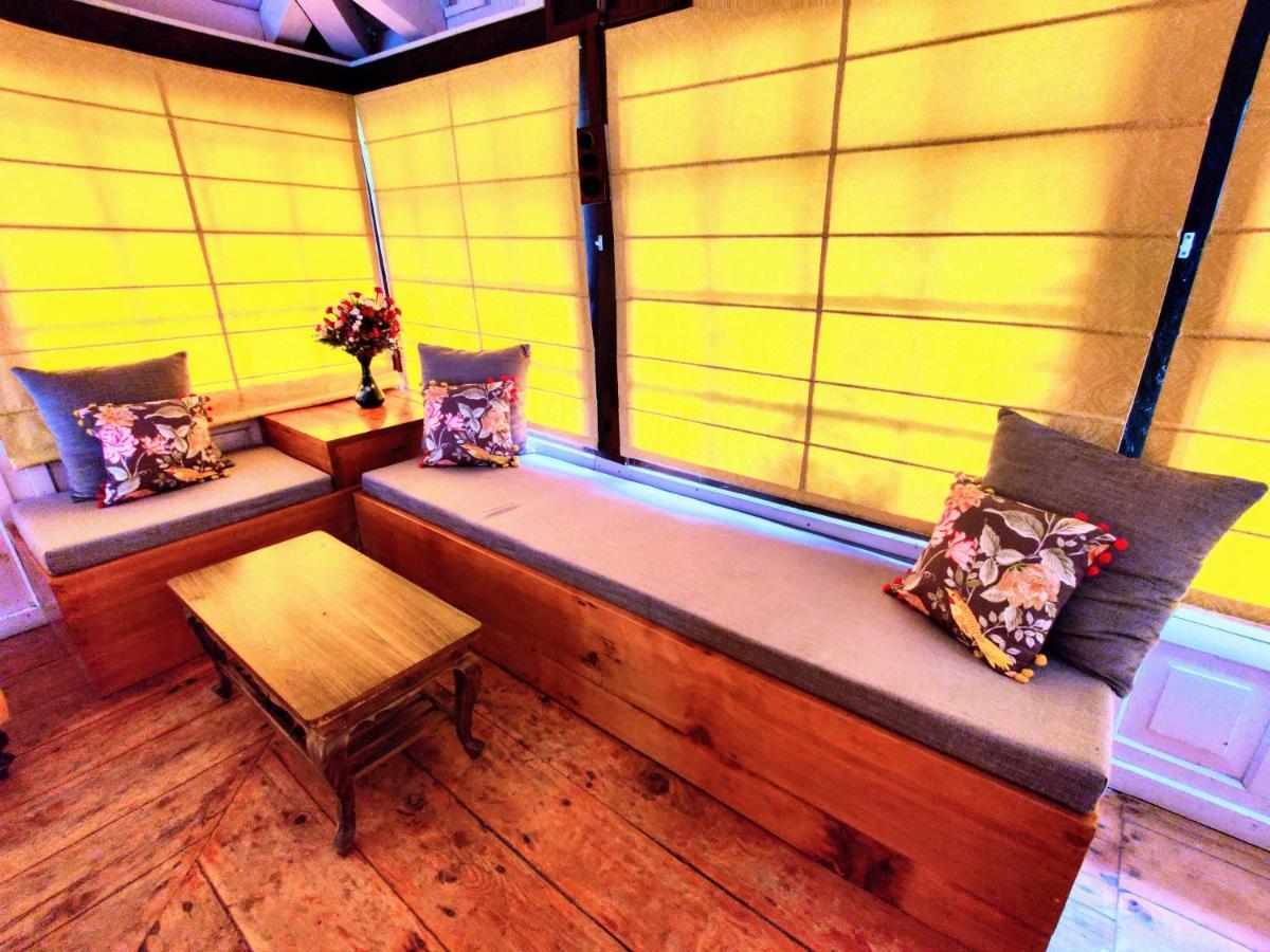 The Sunshine Heritage Bed and Breakfast Manāli Buitenkant foto