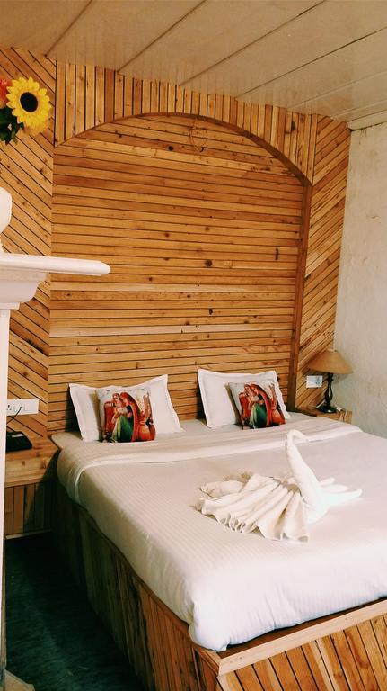 The Sunshine Heritage Bed and Breakfast Manāli Buitenkant foto